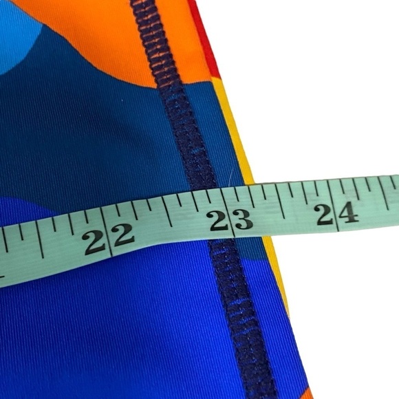 NAUTICAL- NWT - SIZE MEDIUM WOMEN’S RASH-GUARD LIGHTWEIGHT LONG SLEEVE B13 - Picture 6 of 10